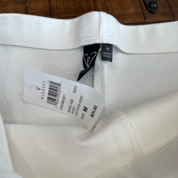 Windsor Under Wraps Asymmetrical Mini Skort - Picture 4 of 5